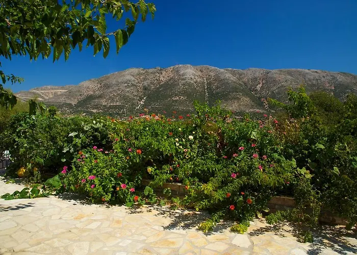 Avvisania Hébergement de vacances Agia Efimia